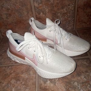 Nike React Infiniti Run FK Sail Metallic